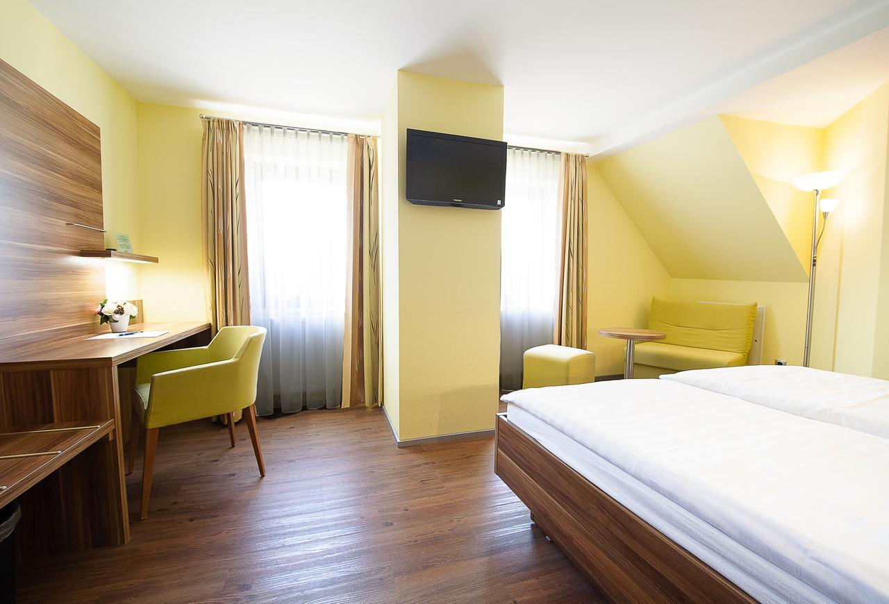 Hotel Meyer Хильдесхайм Экстерьер фото